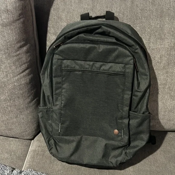 Case Logic laptop backpack. Never even used backpack/laptop bag. - Picture 4 of 7